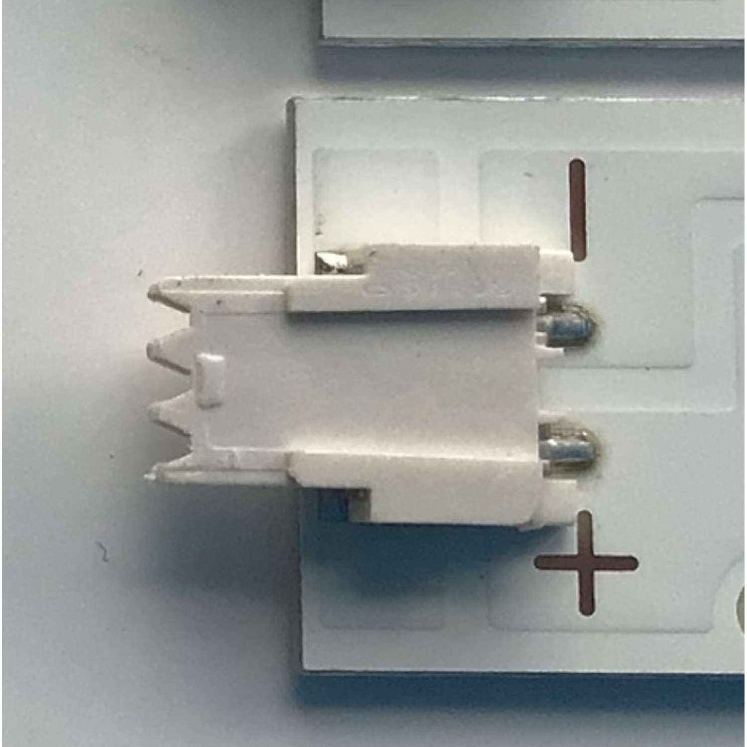 KIT DE LED'S PARA TV JVC ( 10 PZ ) / NUMERO DE PARTE JL.D55091330-140CR-M / 18AE630 / 035-550-3030-N / 018014 / PANEL C140-A550N-N02G / MODELO SI55FS - Imagen 4